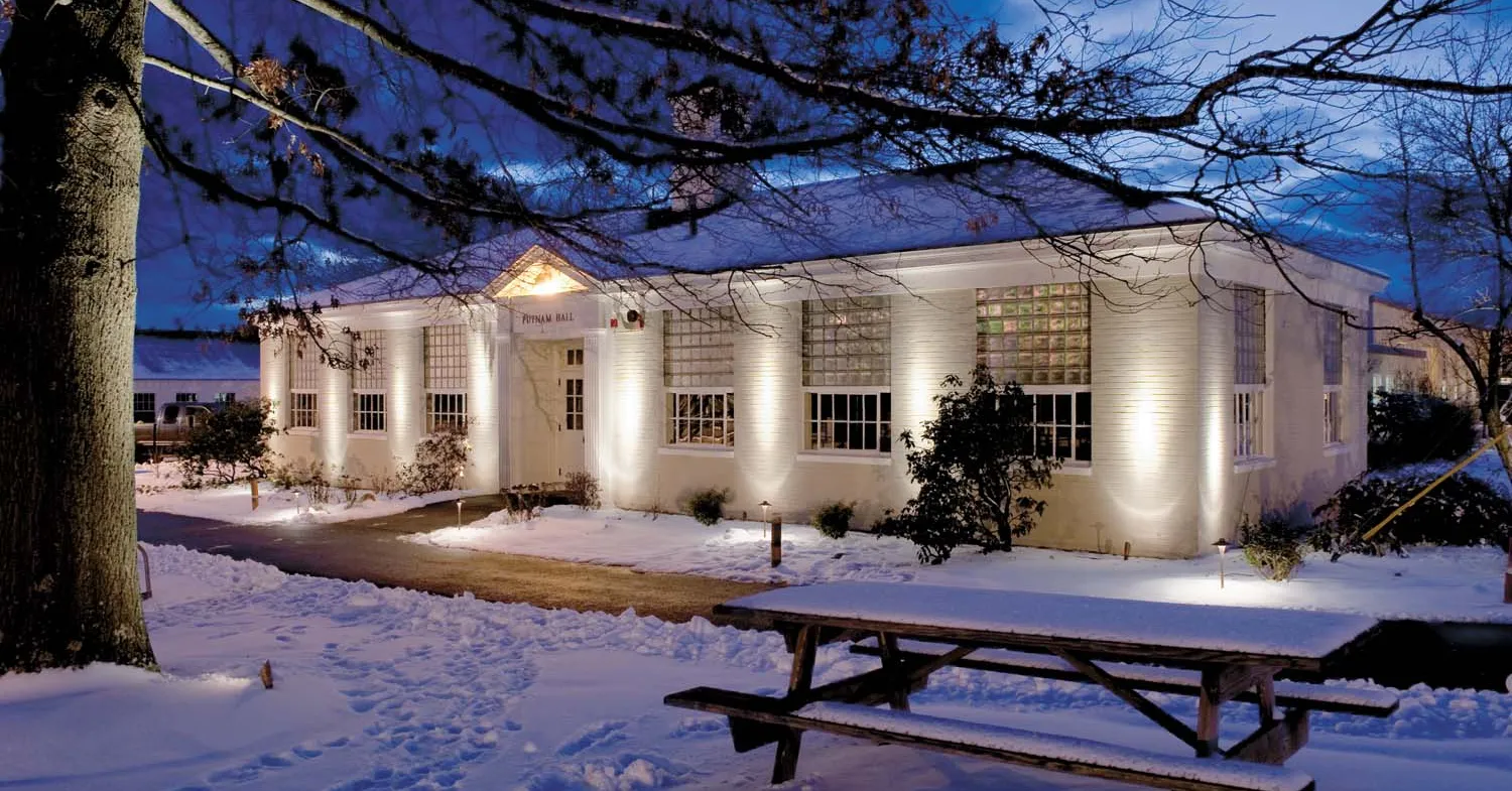 One-of-a-Kind Landscape Lighting Class at UNH